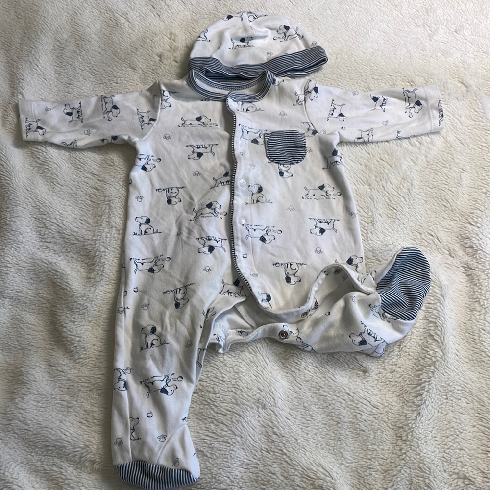 2/$25 little me sleeper with hat 6 mos